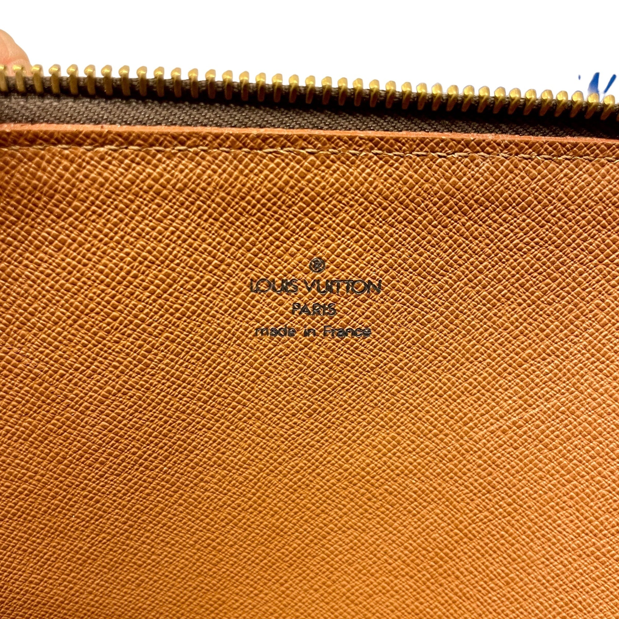 *Louis Vuitton Folder Black Market Vintage