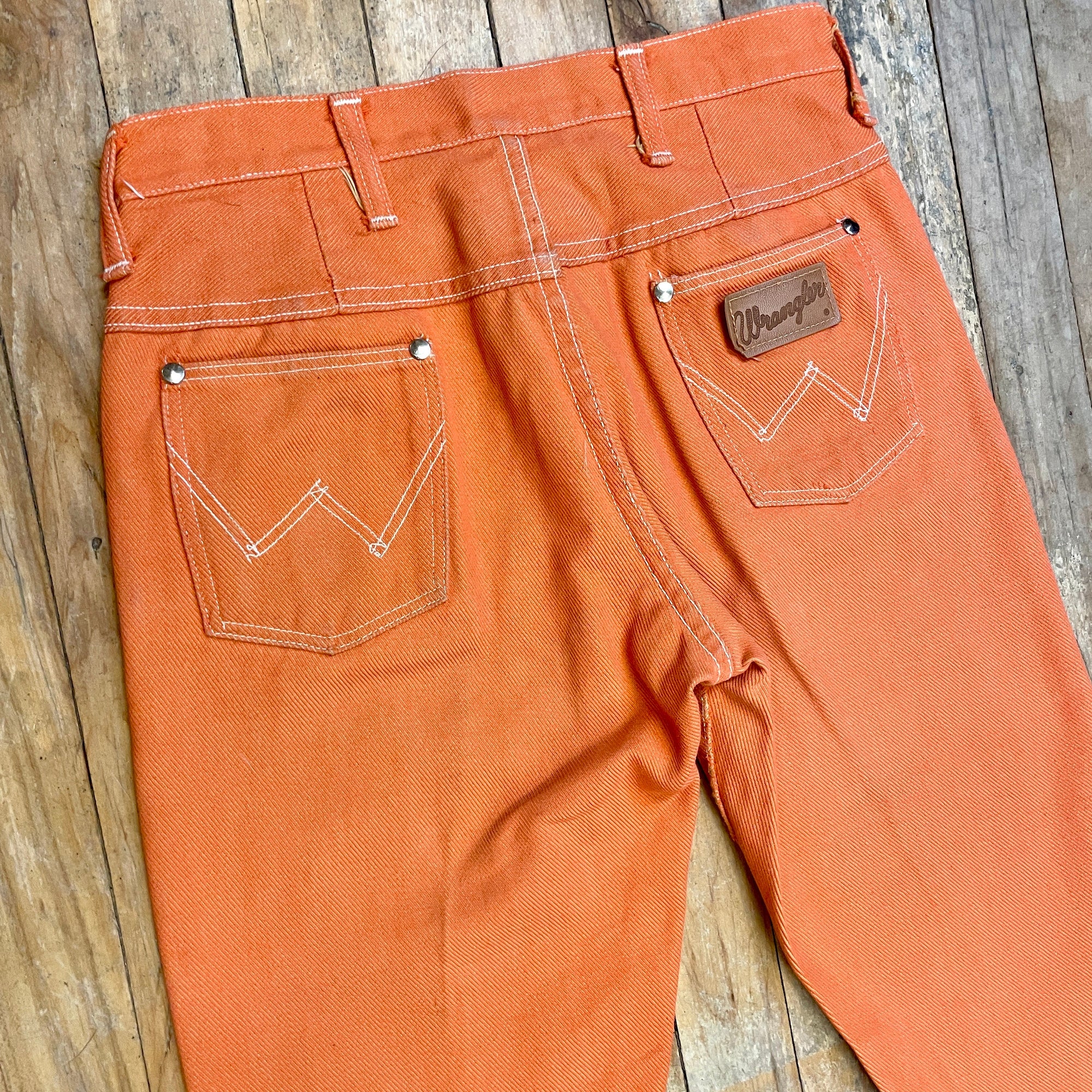 RARE 60s Wrangler Sanforized Blue Bell Made in Canada Creamsicle Coloured Twill Trousers with Pocket Rivets and Lightning Zipper Size 28" Bottoms Public Butter