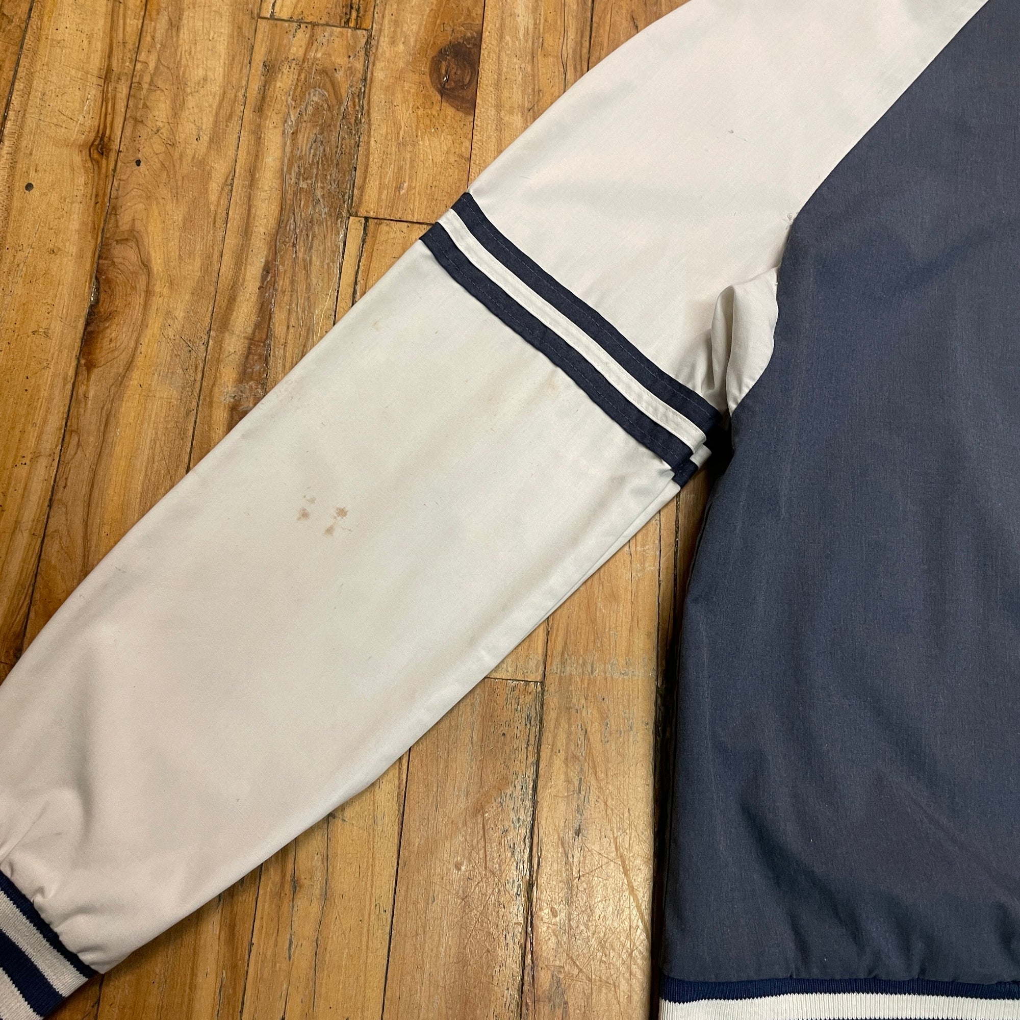 Vintage 70s/80s Humber College Retro Windbreaker with Talon Hardware Size S/M Jackets & Coats Black Market Toronto