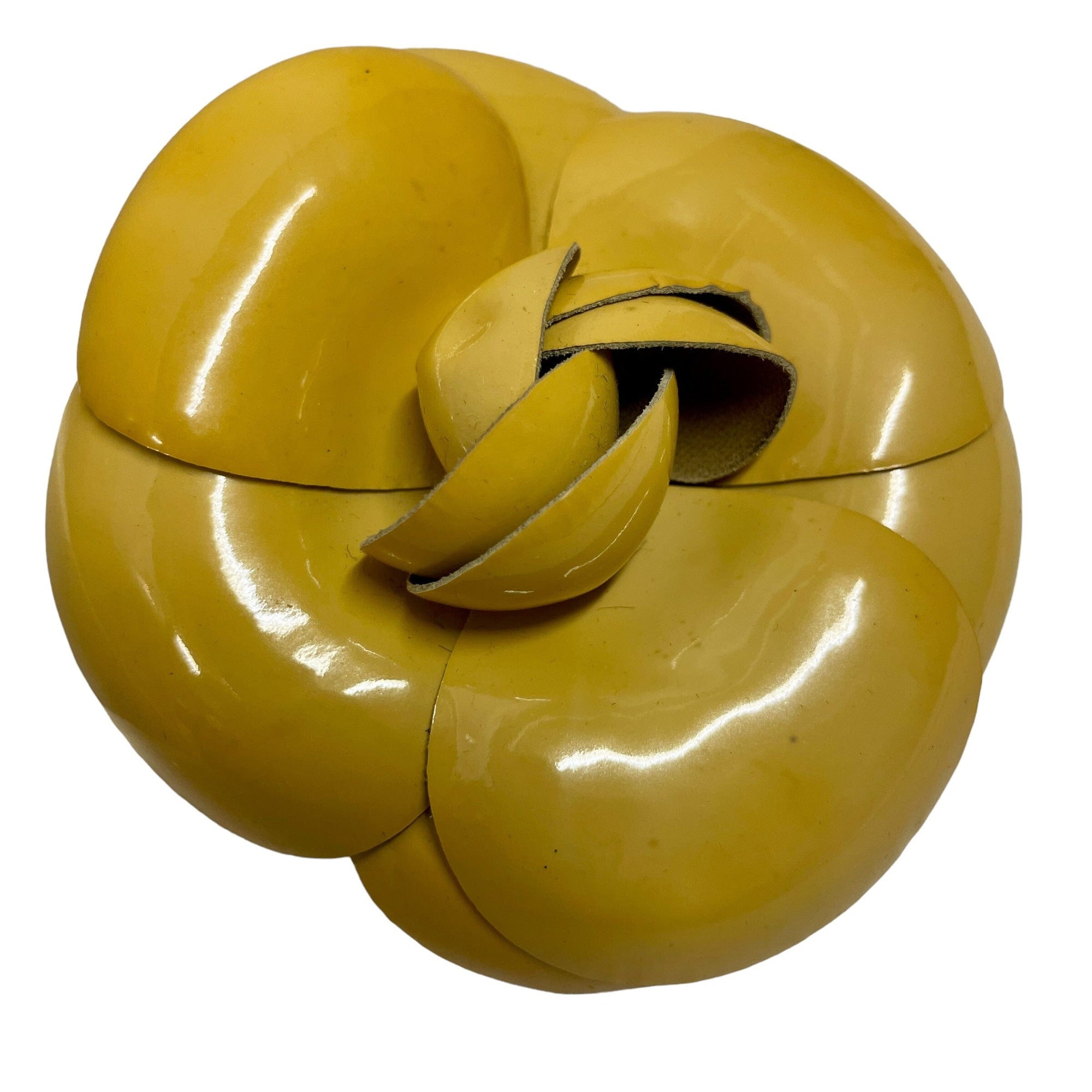 *Chanel Hard Brooch Black Market Vintage 