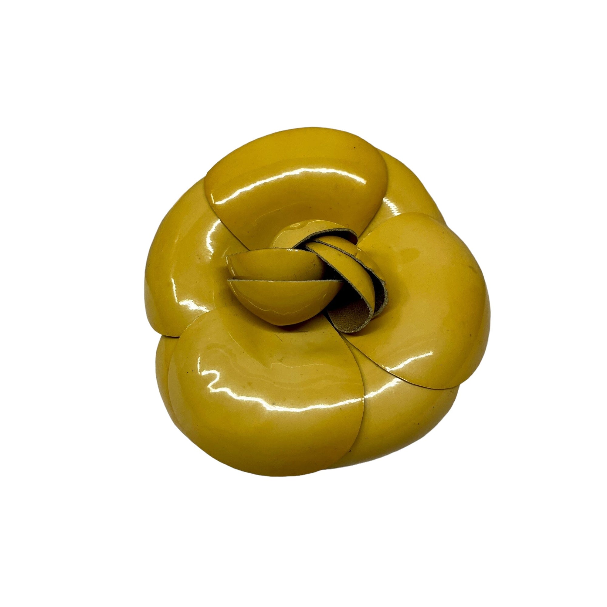*Chanel Hard Brooch Black Market Vintage 