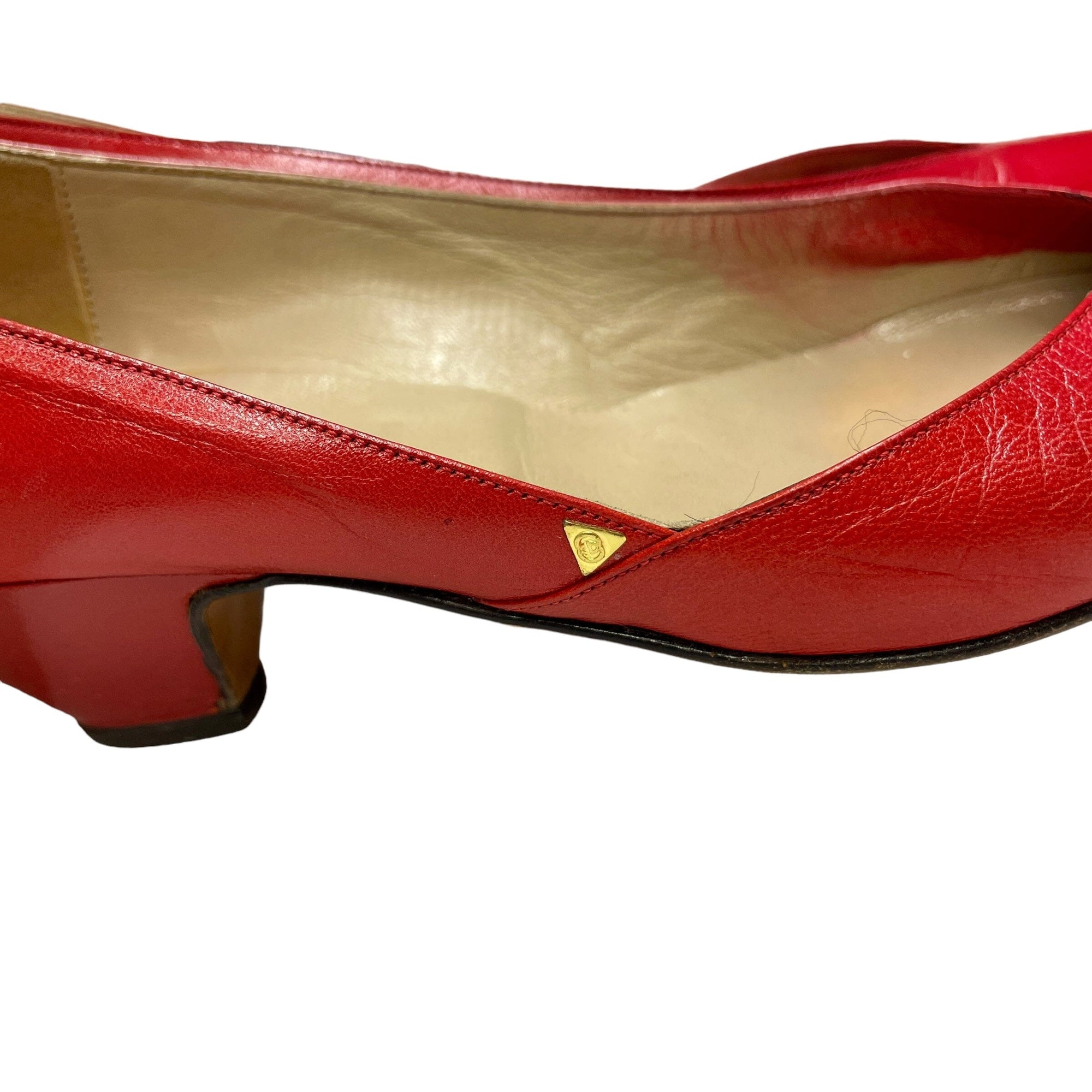 *Gucci Red Pumps Black Market Vintage 