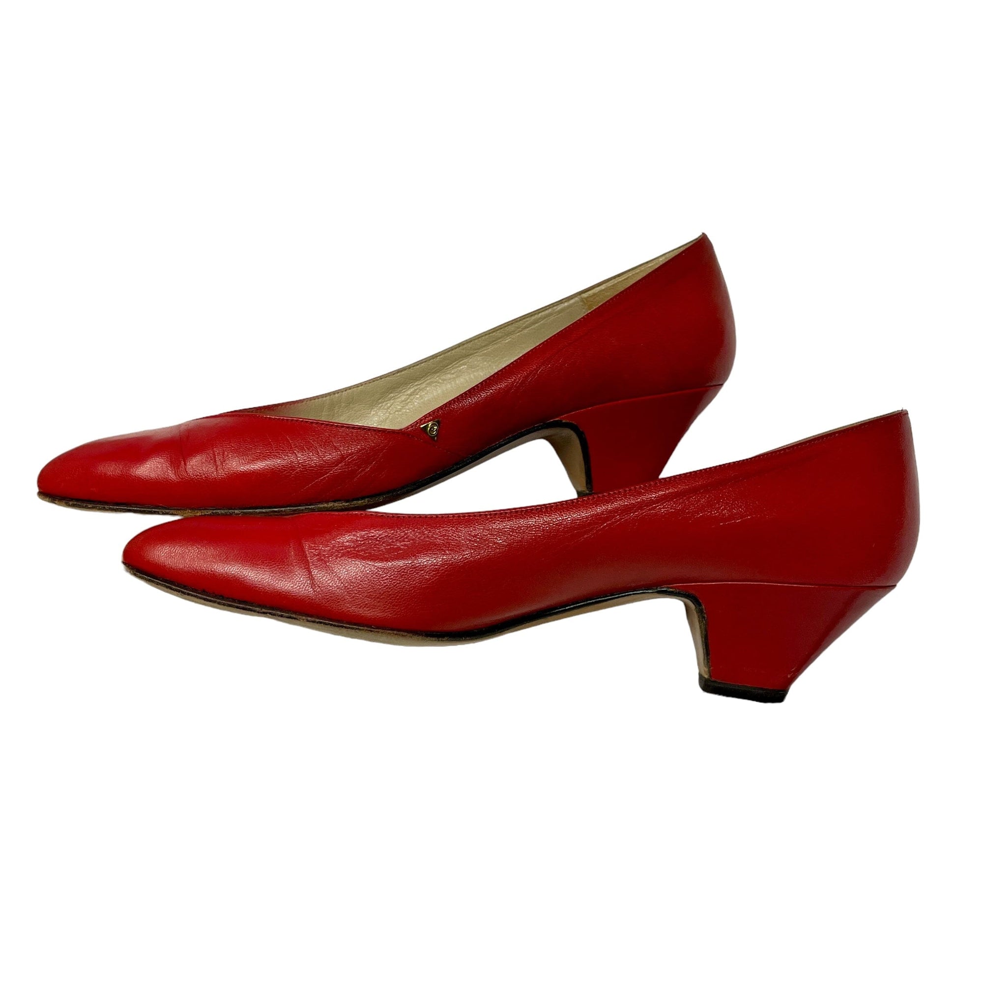 *Gucci Red Pumps Black Market Vintage 