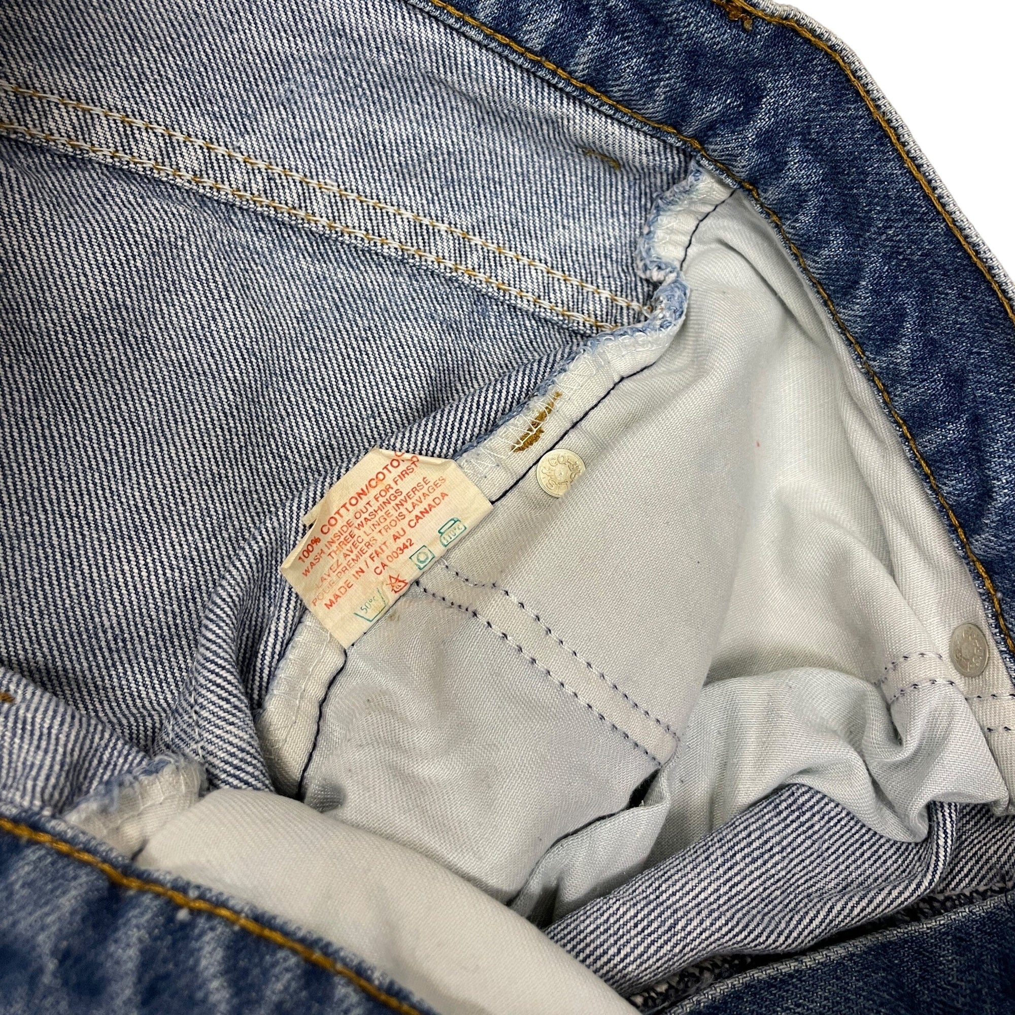 *Levi’s Orange Tab Made in Canada Black Market Vintage 