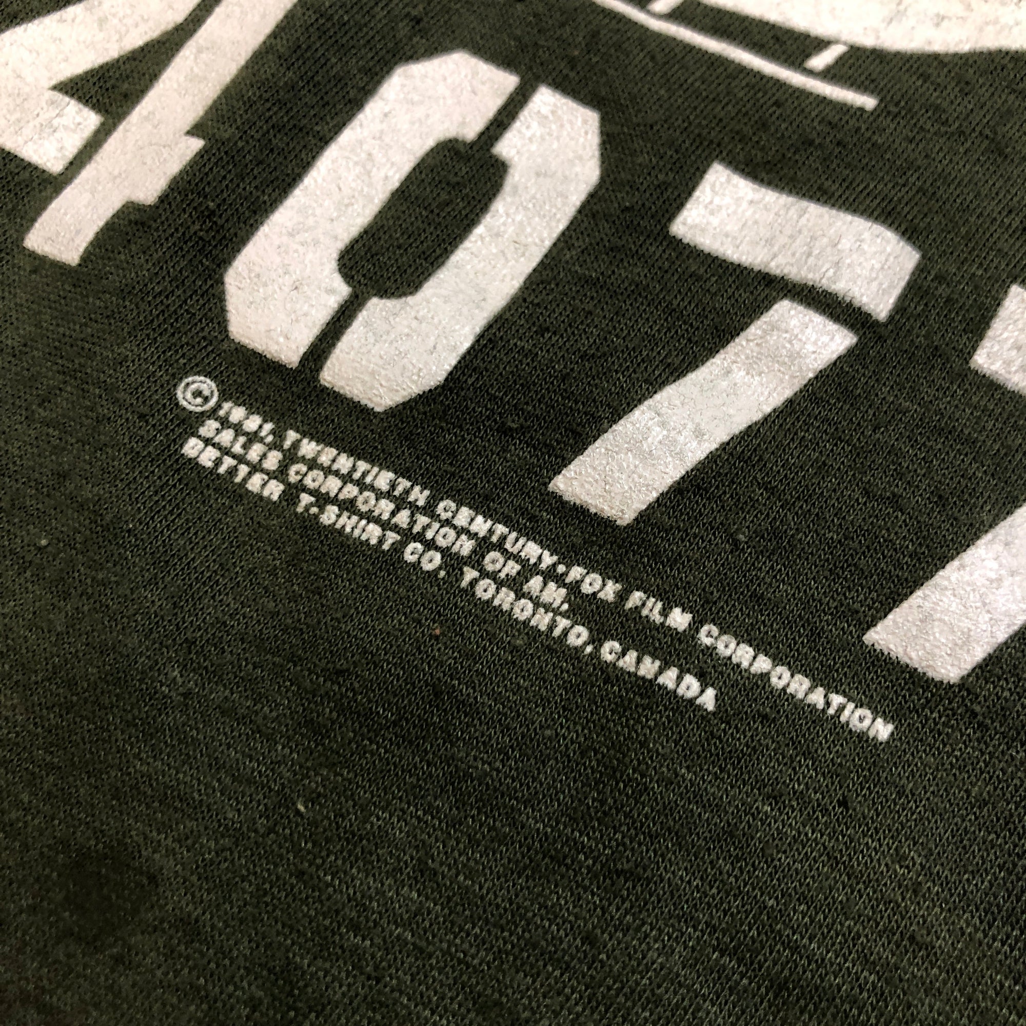 1981 M*A*S*H Made In Canada MASH Vintage Single Stitch Graphic T-Shirt Size Youth L T-Shirts Public Butter 