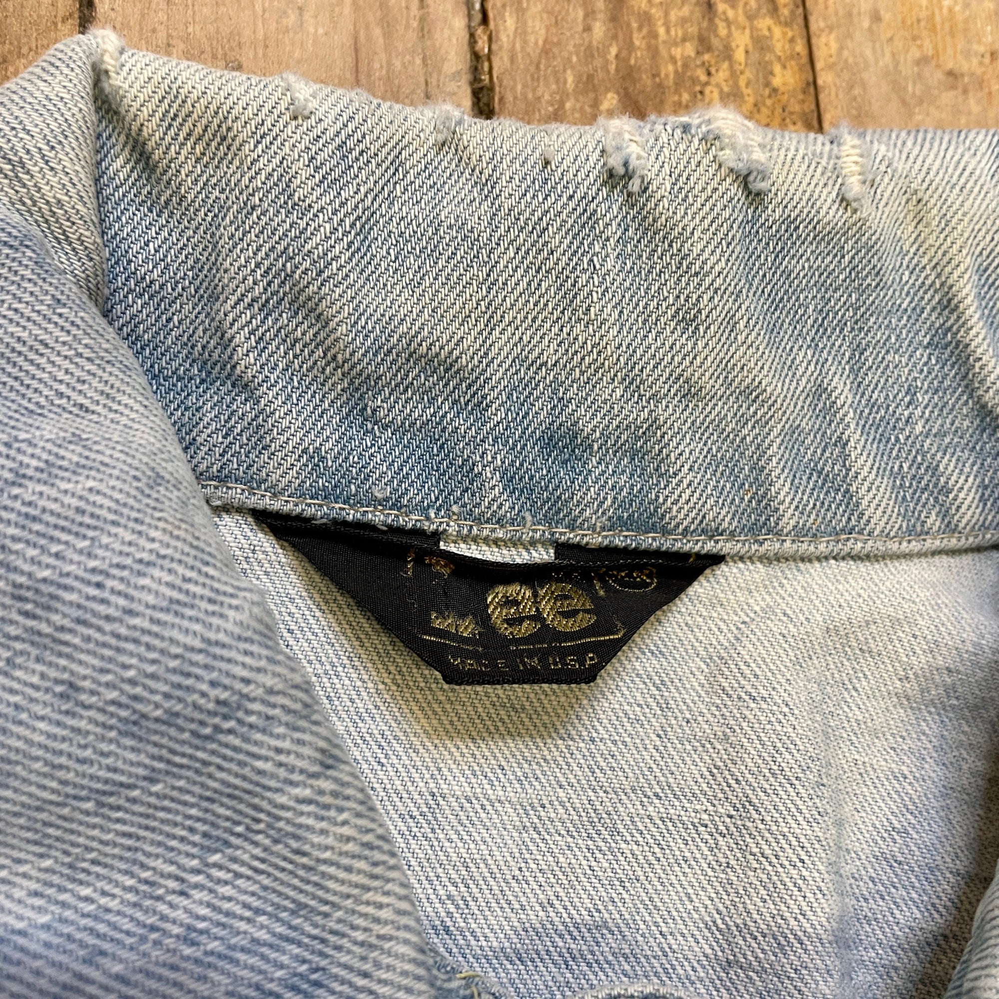 70s Lee Brand Made in USA Vintage Light Wash Chore Coat Size Medium Tops Public Butter 