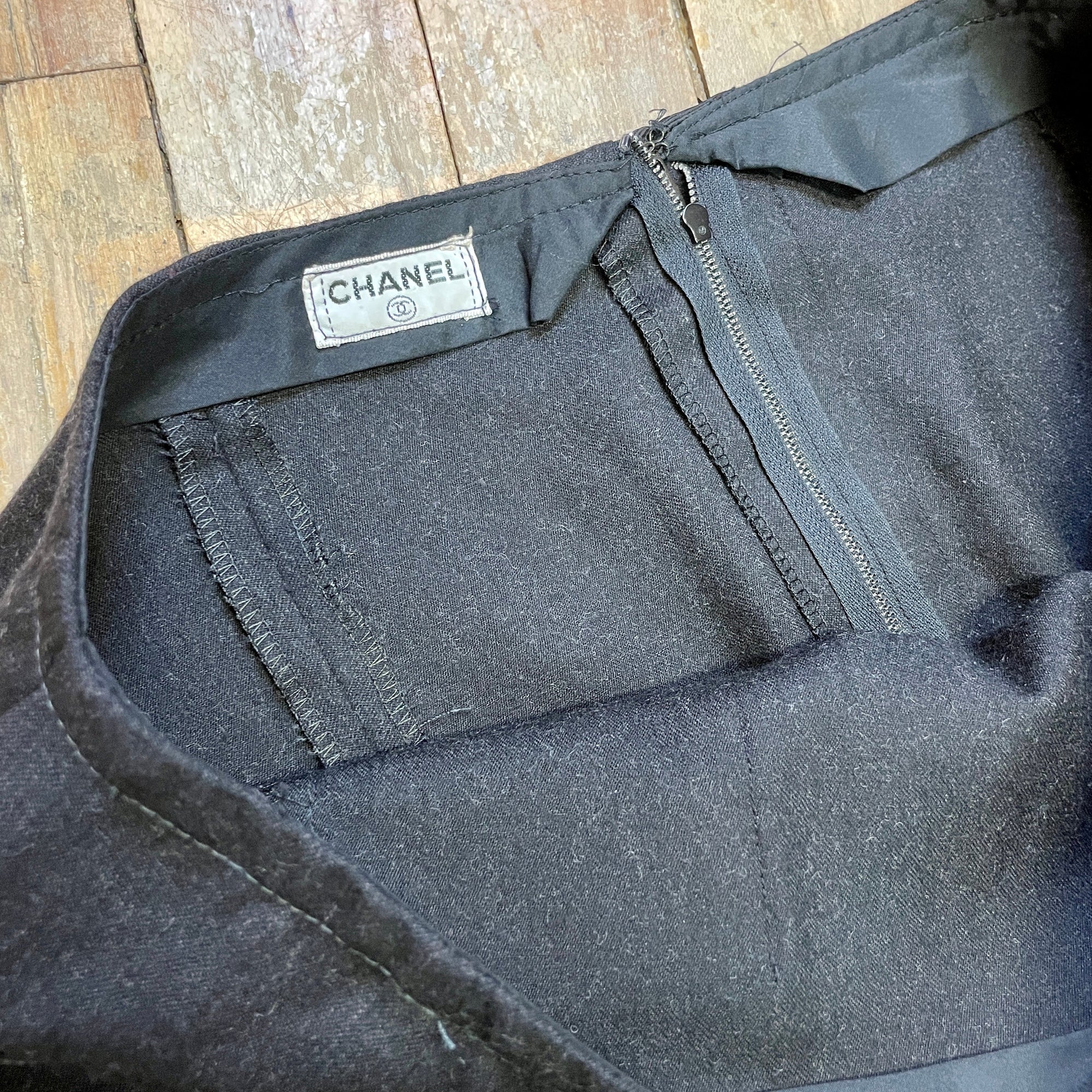 Chanel Paris Designer Vintage Mini-Skirt With Golden Button Accents 28&quot; Waist Tops Black Market Toronto 