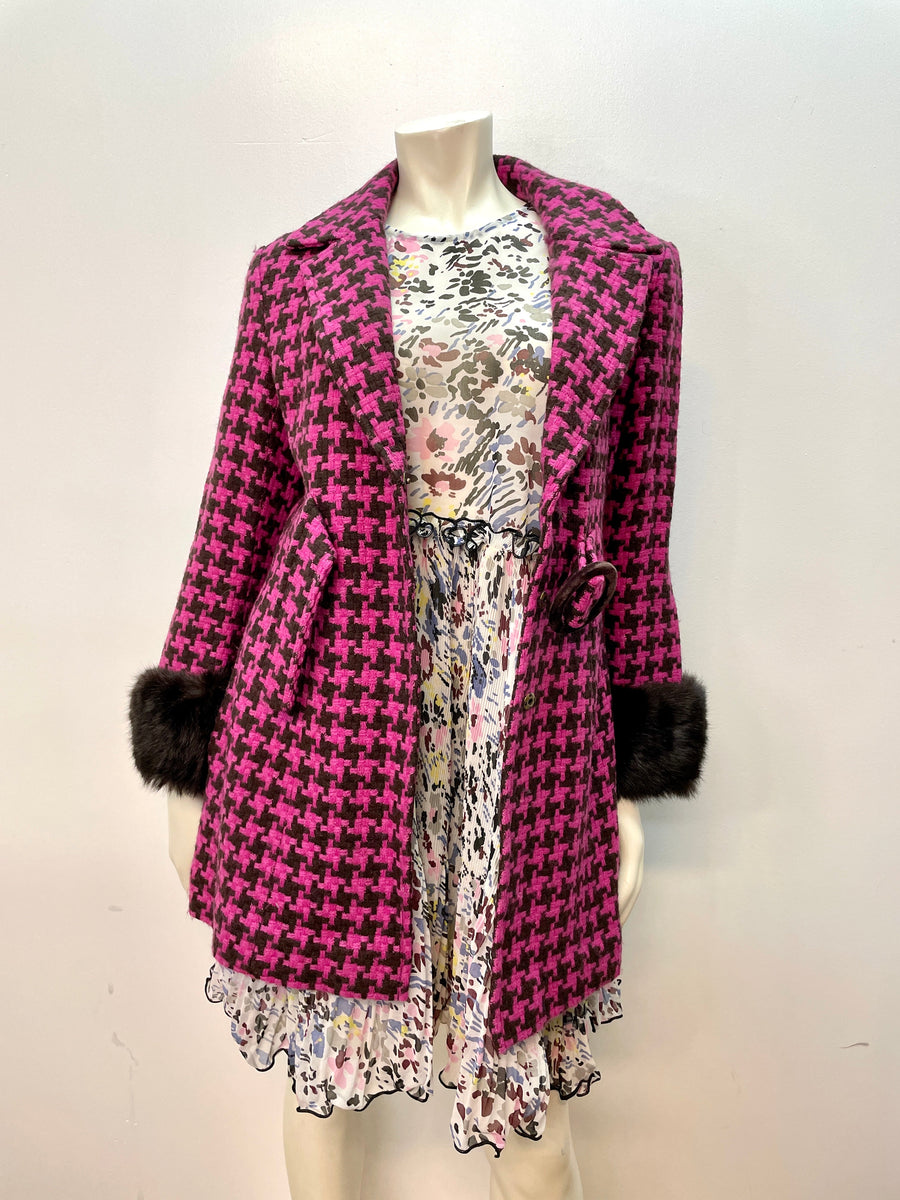 Groovy Y2K Vintage Nanette Lepore Pink Houndstooth Jacket with Fur Cuffs Made in USA Size S/M Tops Public Butter 
