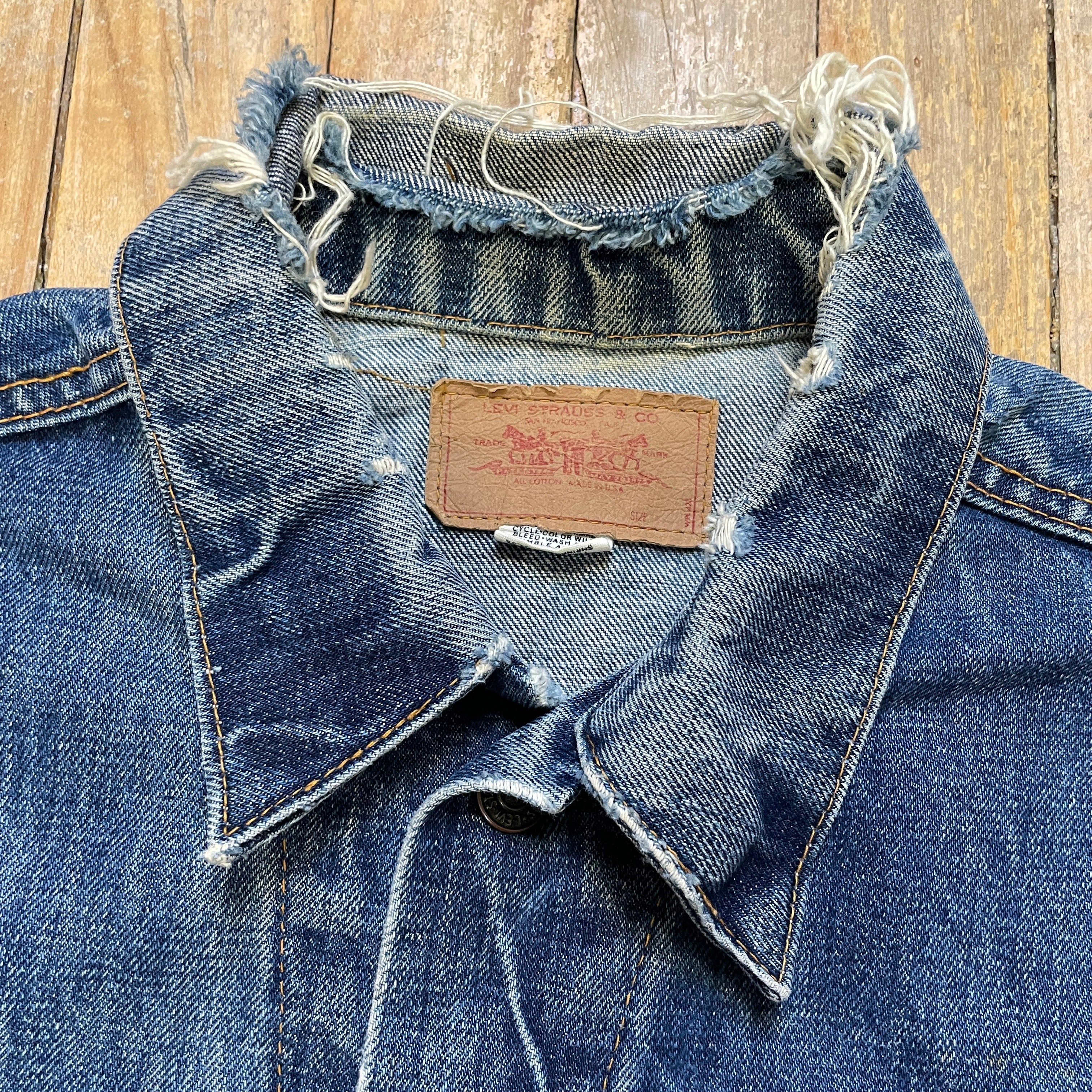 Levis big e shirt on sale