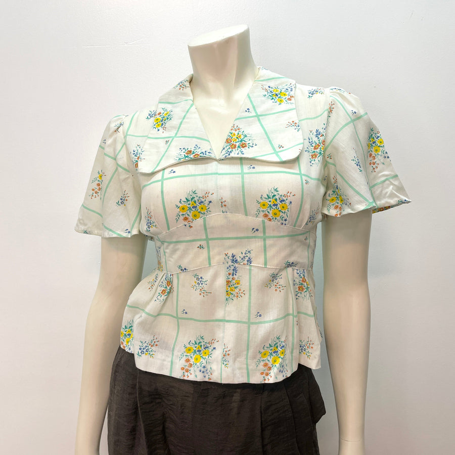 Precious Vintage Mint and Floral Blouse with Oversized Collar and Empire Waist Size S Tops Black Market Toronto 