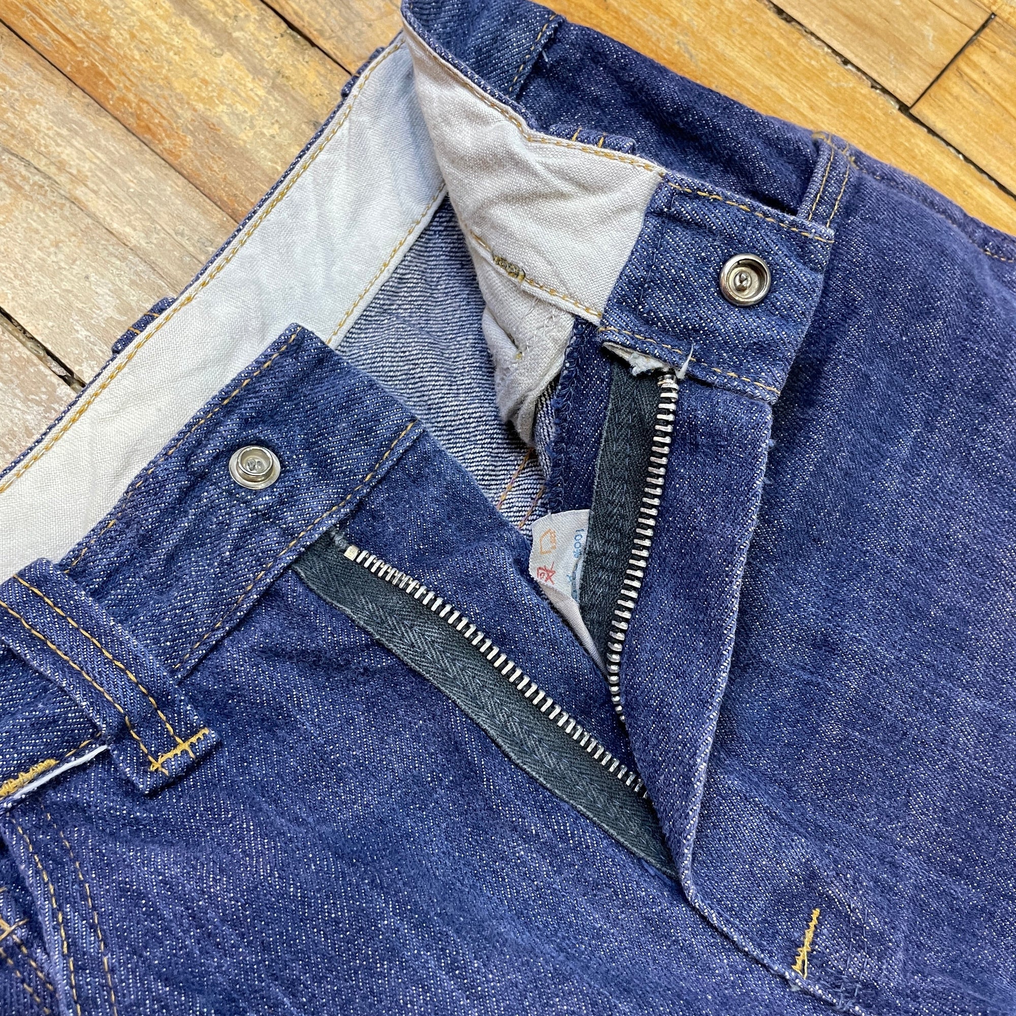 Vintage Mended Indigo Denim Boot Cut Jeans 28&quot; Waist Bottoms Black Market Toronto 