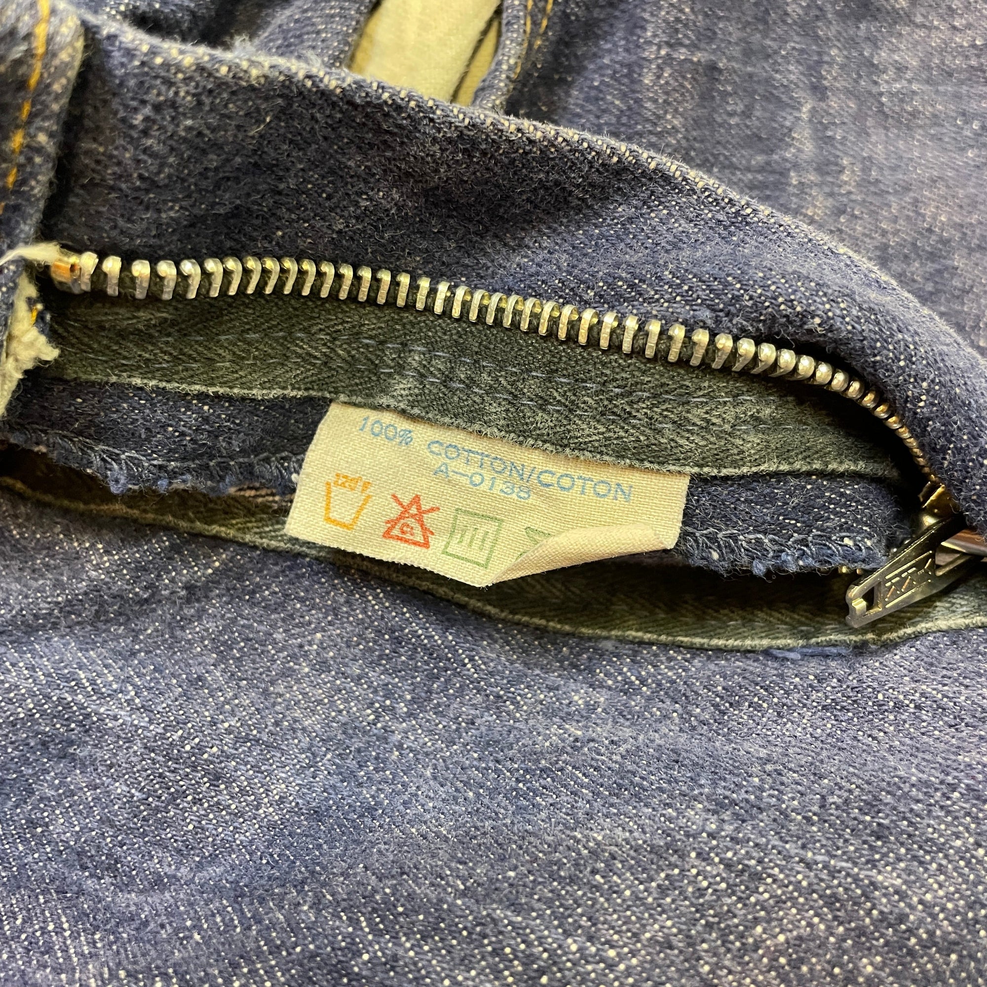 Vintage Mended Indigo Denim Boot Cut Jeans 28&quot; Waist Bottoms Black Market Toronto 