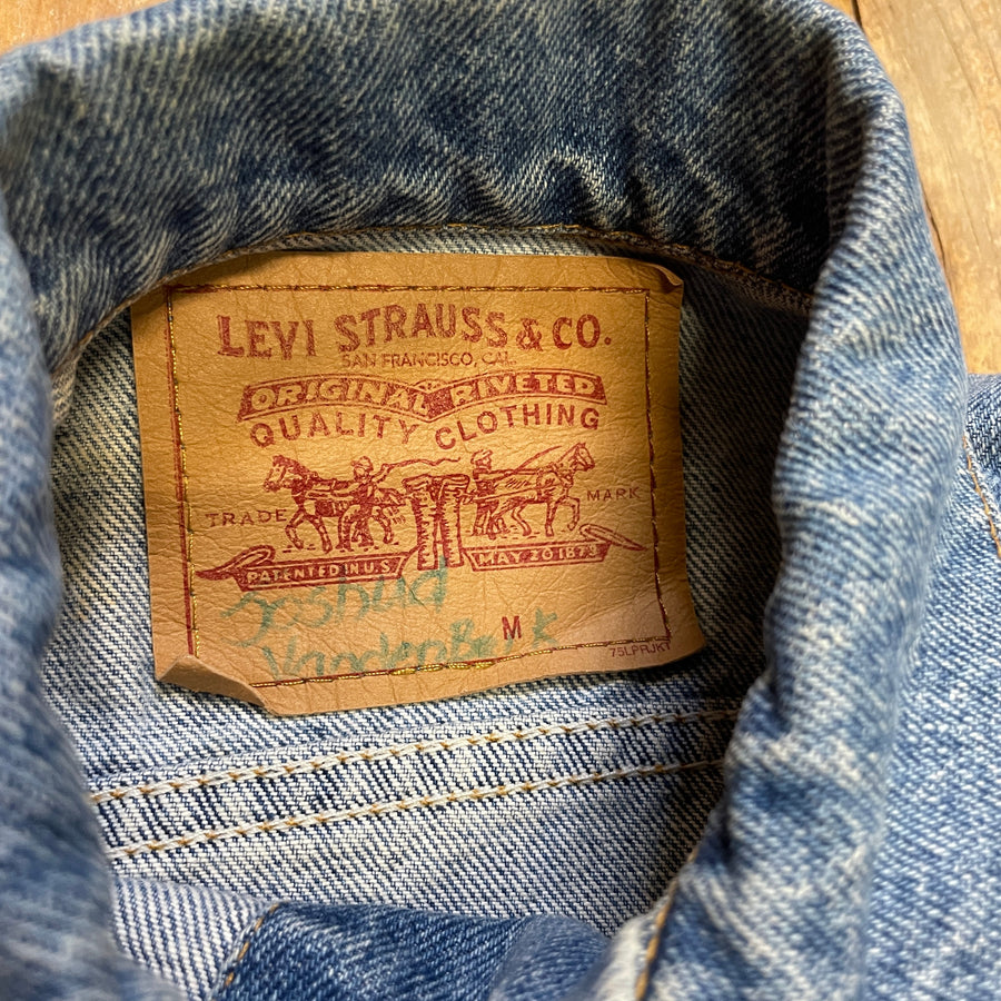 Vintage Orange Tab Levi's Light Wash 2 Pocket Denim Jacket Made in Canada Size S Jackets & Coats Black Market Toronto 