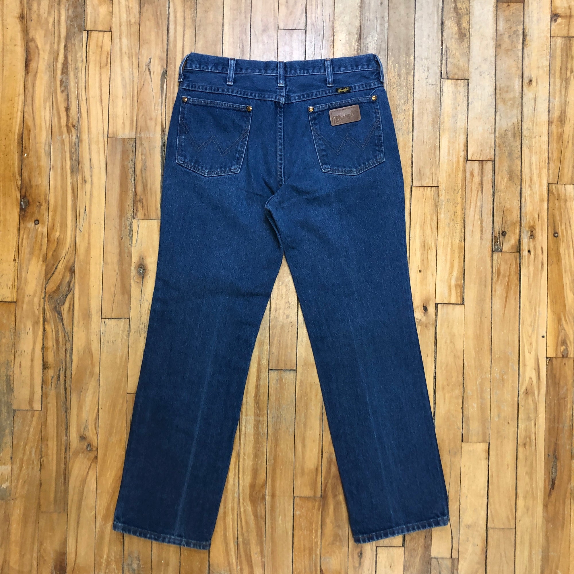 Wrangler True Blue Straight Leg Vintage Mid-Rise Jeans Made In USA 32" Waist Bottoms Black Market Toronto 